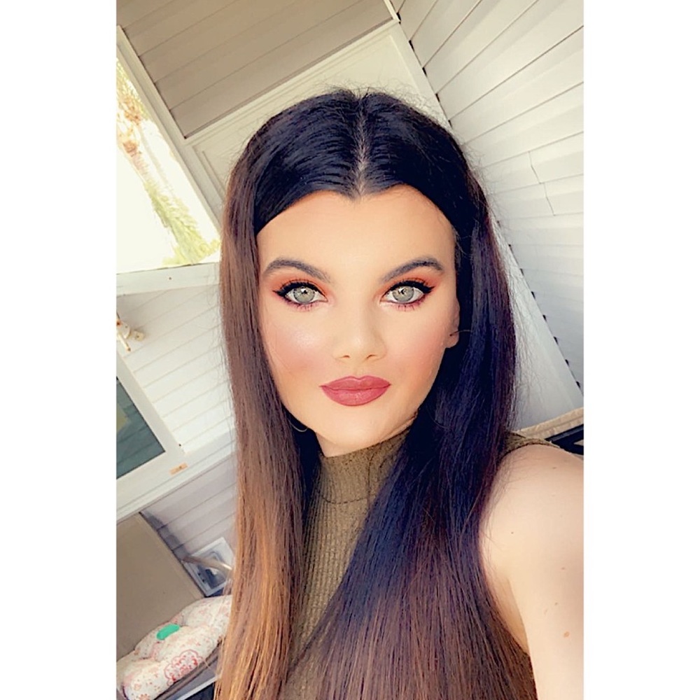 Meet your Posher, Emma